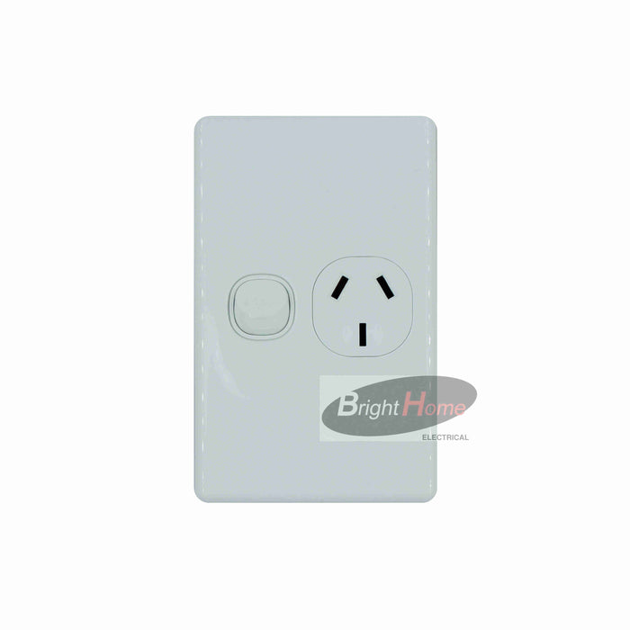 SGPO1V-WW Slim single powerpoint 10a (Vertical), White base White cover
