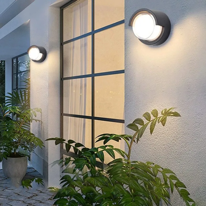 LUMO 6W R110 Black LED Outdoor Light